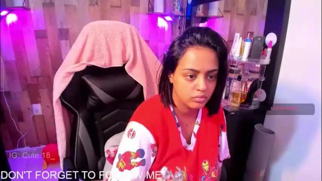 Image 3 of cute_elii Stream on Chaturbate on 2 months ago