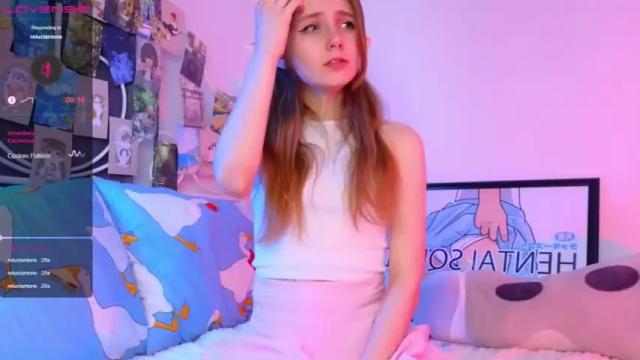 Image 2 of cute_fox_girl Stream on Chaturbate on 13 months ago
