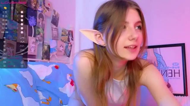 Image 8 of cute_fox_girl Stream on Chaturbate on 13 months ago