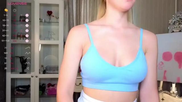 Image 3 of cute_fox_girl Stream on Chaturbate on 22 hours ago