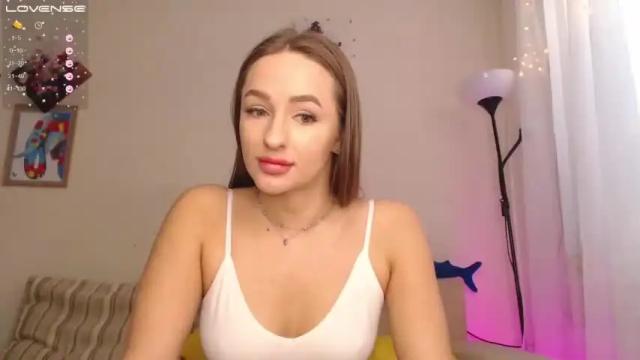 Image 11 of cute_girl_mia__ Stream on Chaturbate on 15 months ago