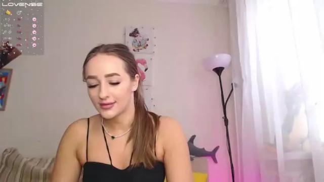 Thumbnail 1, cute_girl_mia__'s Stream at Chaturbate, 14 months ago