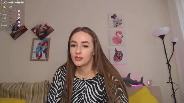 Thumbnail 1, cute_girl_mia__'s Stream at Chaturbate, 13 months ago