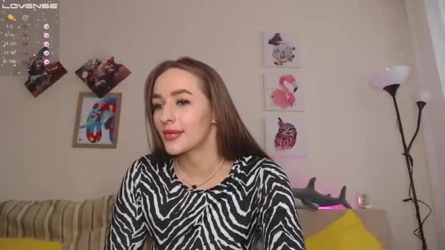 Image 2 of cute_girl_mia__ Stream on Chaturbate on 13 months ago