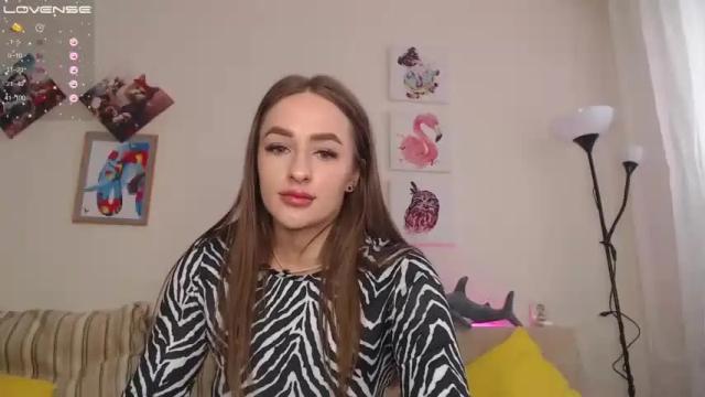 Image 7 of cute_girl_mia__ Stream on Chaturbate on 13 months ago