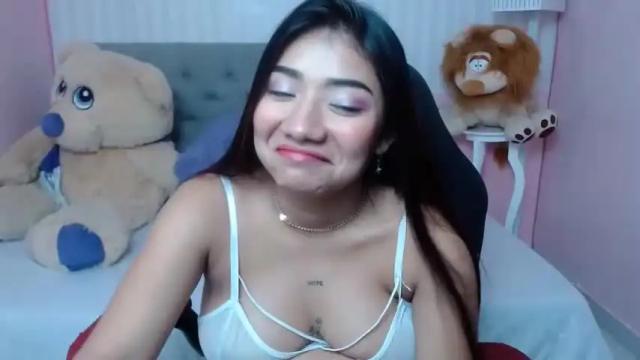 Image 7 of cute_isaaa Stream on Chaturbate on 16 months ago