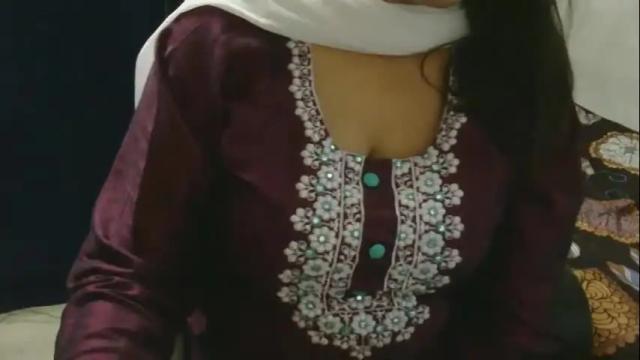 Image 12 of cute_kashmira99 Stream on Chaturbate on 16 days ago