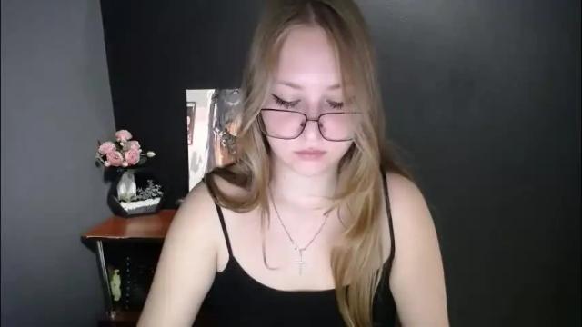 Image 11 of cute_minx Stream on Chaturbate on 3 months ago