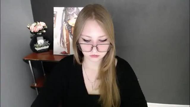 Image 2 of cute_minx Stream on Chaturbate on 1 month ago