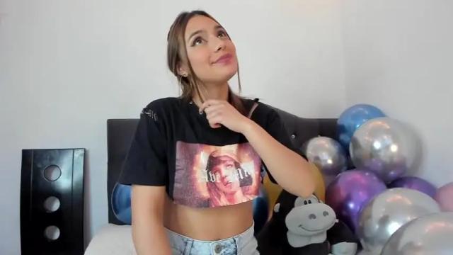 Image 2 of cute_mon Stream on Chaturbate on 22 months ago