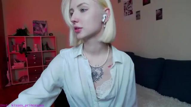 Image 2 of cute_perverts Stream on Chaturbate on 16 months ago