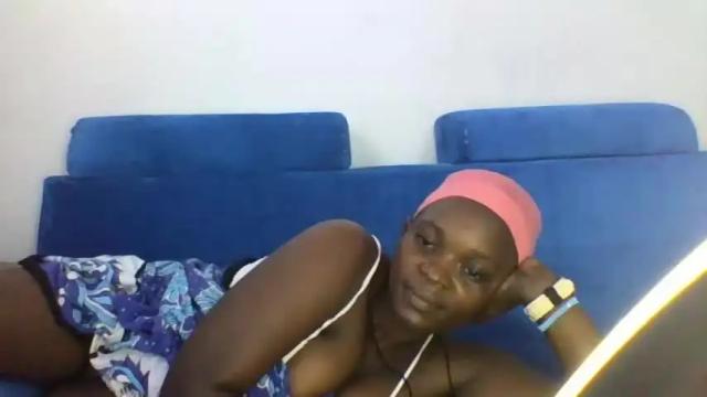 Image 3 of cute_reina Stream on Chaturbate on 21 months ago