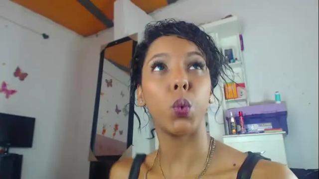 Image 10 of cute_roxxi Stream on Chaturbate on 3 months ago