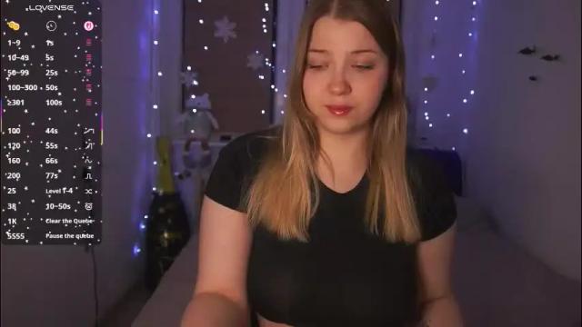 Image 2 of cute_sharloti Stream on Chaturbate on 13 days ago