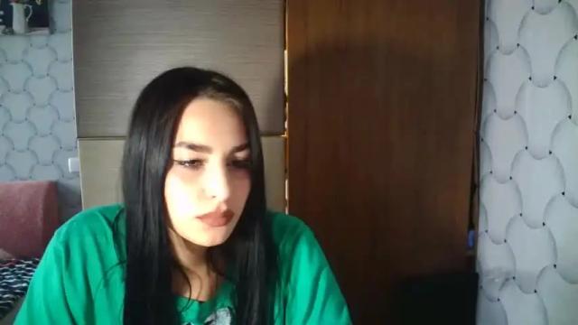 Image 6 of cute_shy_beauty Stream on Chaturbate on 19 months ago