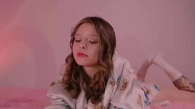 Image 6 of cute_shyy Stream on Chaturbate on 20 months ago