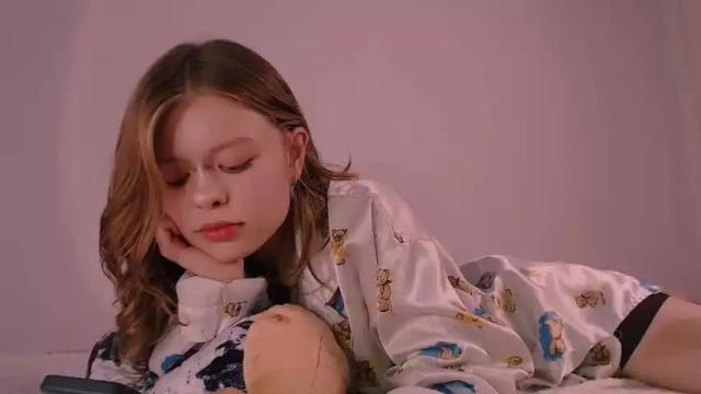 Image 2 of cute_shyy Stream on Chaturbate on 20 months ago