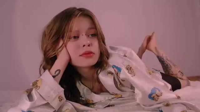 Image 4 of cute_shyy Stream on Chaturbate on 20 months ago