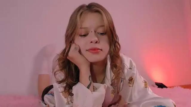 Image 2 of cute_shyy Stream on Chaturbate on 20 months ago