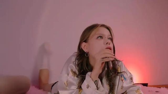 Image 6 of cute_shyy Stream on Chaturbate on 20 months ago