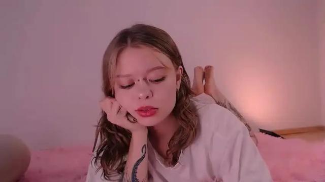 Image 12 of cute_shyy Stream on Chaturbate on 20 months ago