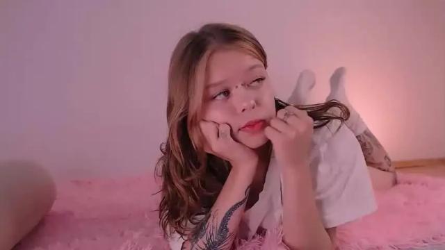 Image 2 of cute_shyy Stream on Chaturbate on 20 months ago