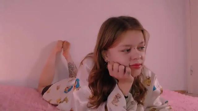 Image 3 of cute_shyy Stream on Chaturbate on 19 months ago