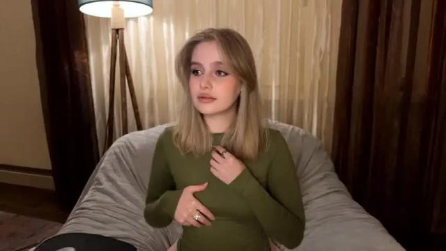 Image 2 of cute_siberian_girl Stream on Chaturbate on 14 months ago