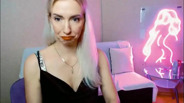 Image 6 of cute_smile_shy Stream on Chaturbate on 2 months ago