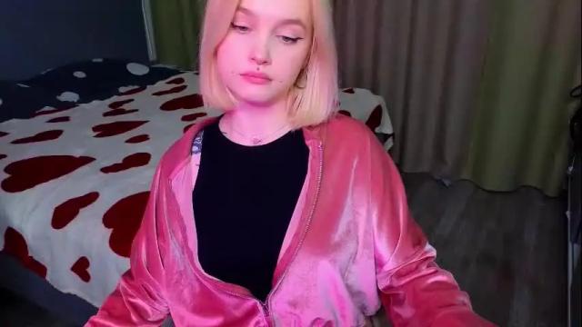 Image 10 of cute_summer_breathe Stream on Chaturbate on 16 days ago