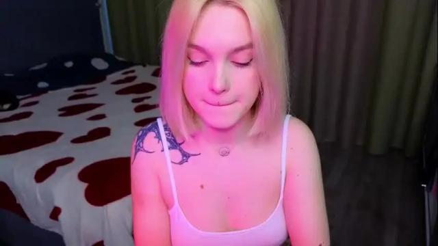 Image 3 of cute_summer_breathe Stream on Chaturbate on 13 days ago