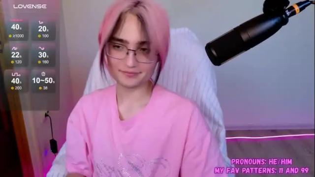 Image 3 of cute_yuki_kun Stream on Chaturbate on 19 days ago