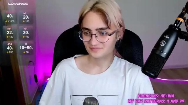 Image 10 of cute_yuki_kun Stream on Chaturbate on 2 months ago