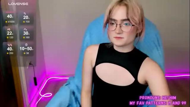 Image 3 of cute_yuki_kun Stream on Chaturbate on 2 months ago