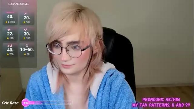 Image 2 of cute_yuki_kun Stream on Chaturbate on 27 days ago