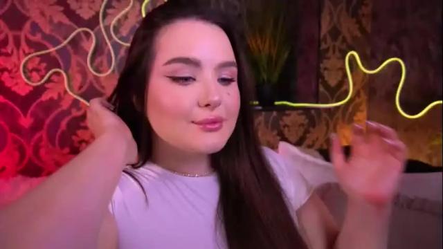 Image 3 of cuteamberr Stream on Chaturbate on 3 days ago