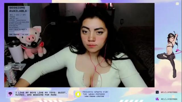 Image 2 of cuteambervi Stream on Chaturbate on 5 months ago