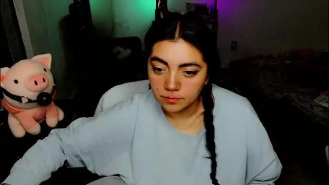 Image 2 of cuteambervi Stream on Chaturbate on 4 months ago