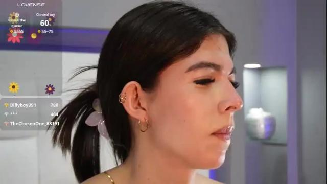 Image 4 of cutearii Stream on Chaturbate on 9 days ago