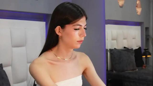 Image 6 of cutearii Stream on Chaturbate on 6 days ago