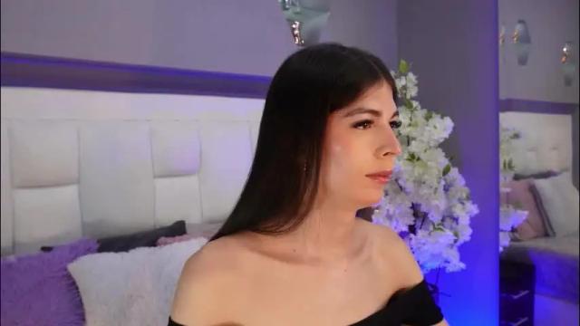 Image 2 of cutearii Stream on Chaturbate on 1 month ago