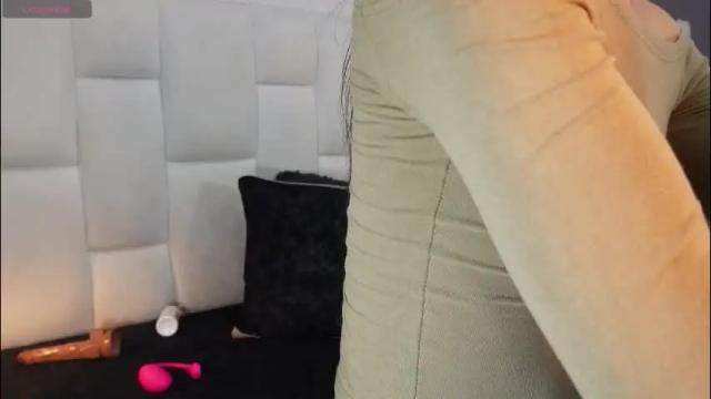 Thumbnail 3, cutearii's Stream at Chaturbate, 24 days ago