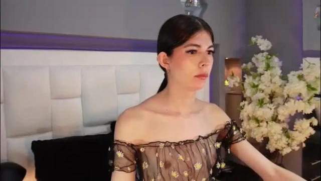 Image 2 of cutearii Stream on Chaturbate on 6 days ago