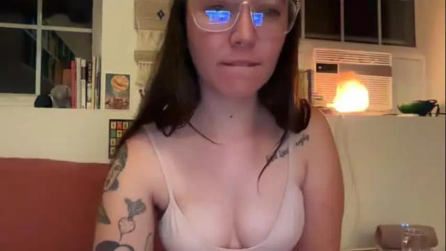 Image 3 of cuteballoons Stream on Chaturbate on 3 months ago