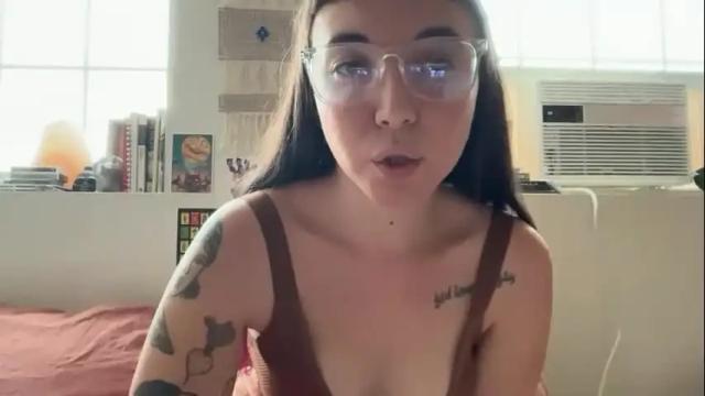 Image 10 of cuteballoons Stream on Chaturbate on 2 months ago