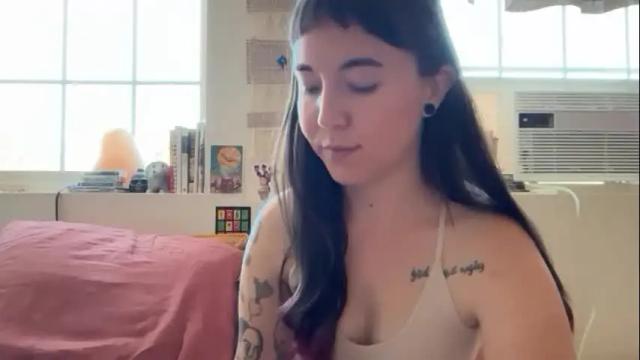 Image 10 of cuteballoons Stream on Chaturbate on 1 month ago