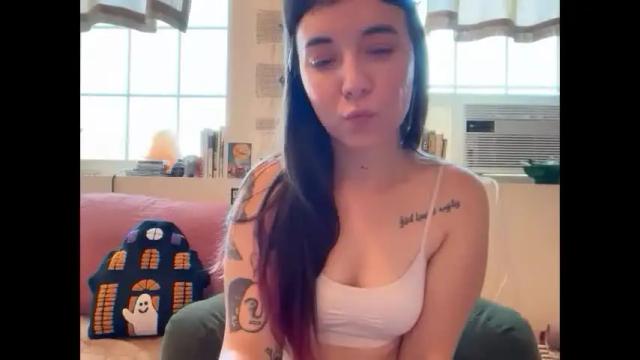 Thumbnail 1, cuteballoons's Stream at Chaturbate, 1 month ago