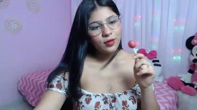 Image 7 of cutee_zoe Stream on Chaturbate on 14 months ago