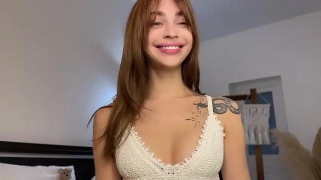 Image 12 of cuteelsa_ Stream on Chaturbate on 9 months ago