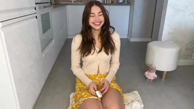 Image 3 of cuteelsa_ Stream on Chaturbate on 23 days ago